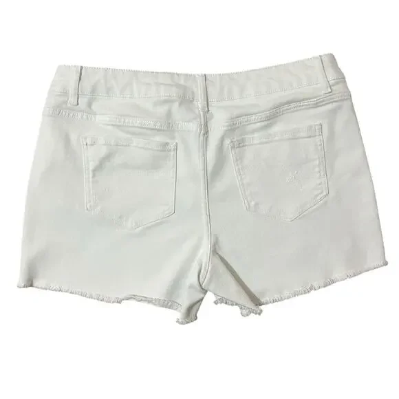 Time & True (14) White Slightly Distressed 5 Pocket Cut Off Shorts - Picture 3 of 8